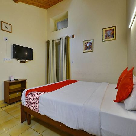 Hotel Oyo 12402 Mushkil Aasan Mount Abu Exterior foto