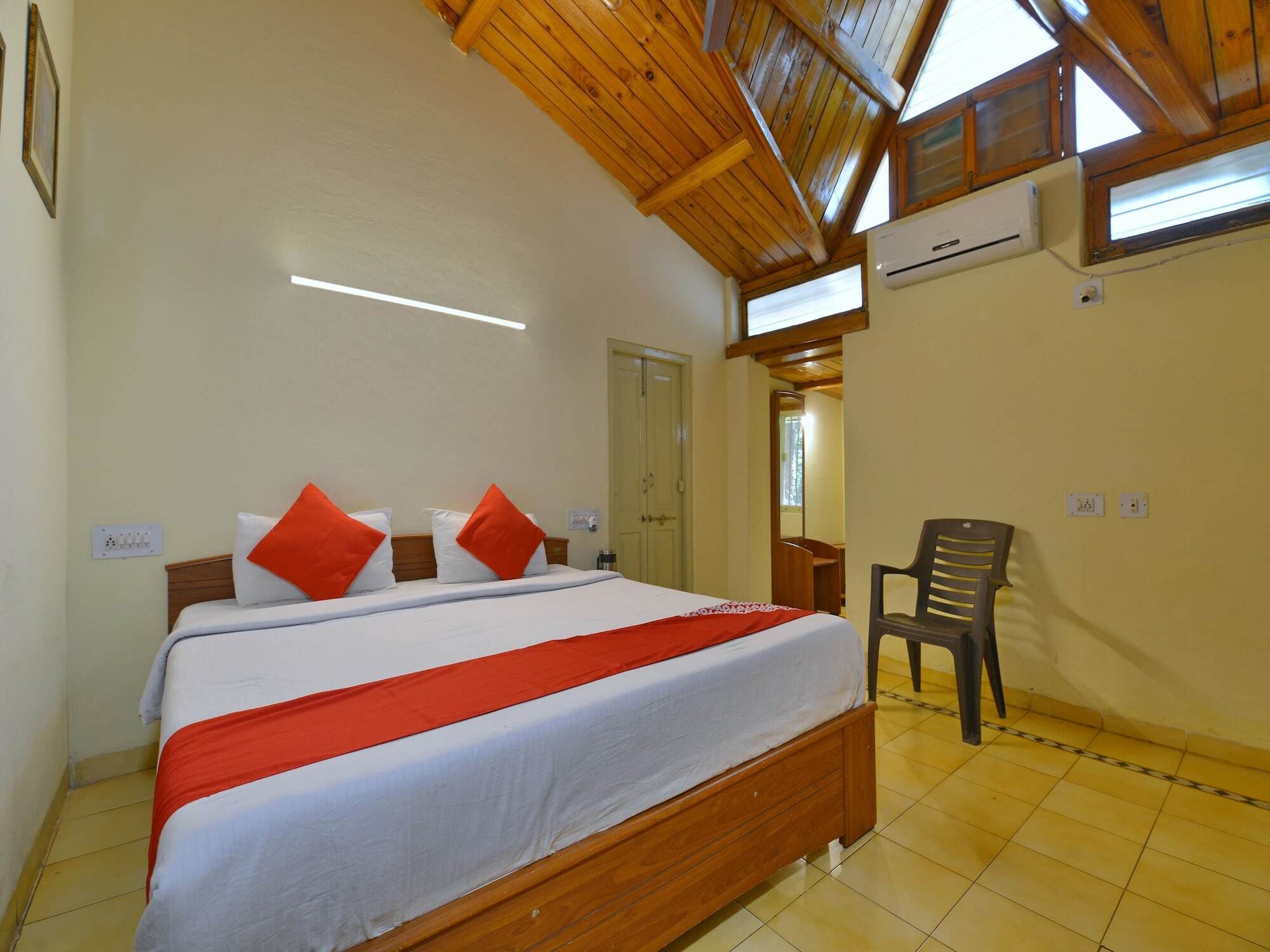 Hotel Oyo 12402 Mushkil Aasan Mount Abu Exterior foto