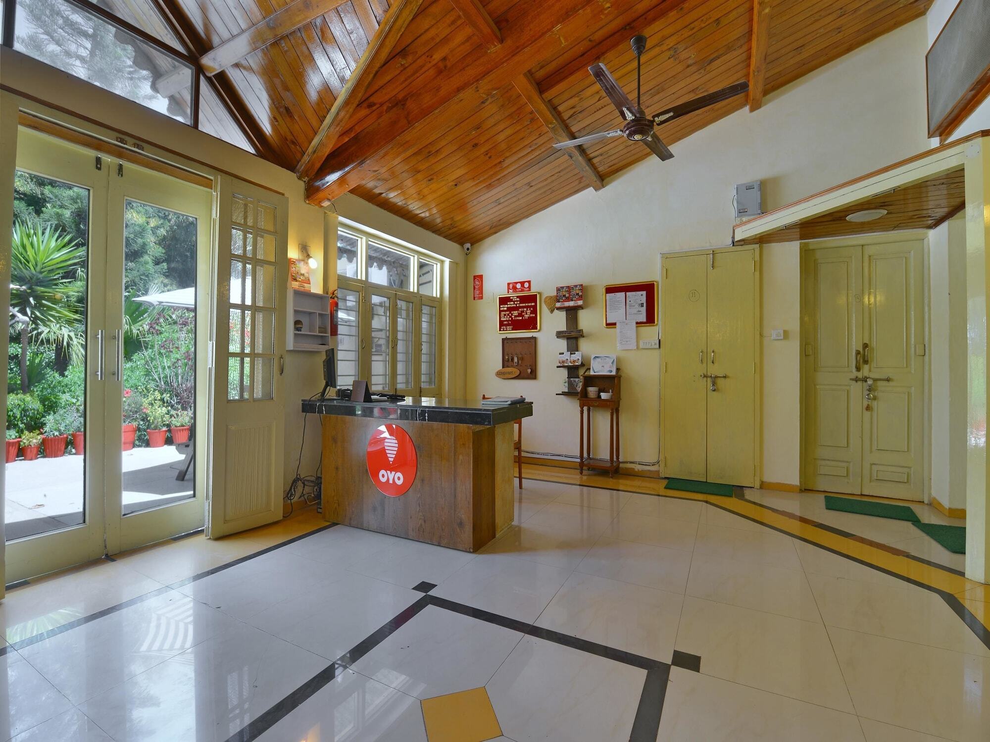 Hotel Oyo 12402 Mushkil Aasan Mount Abu Exterior foto