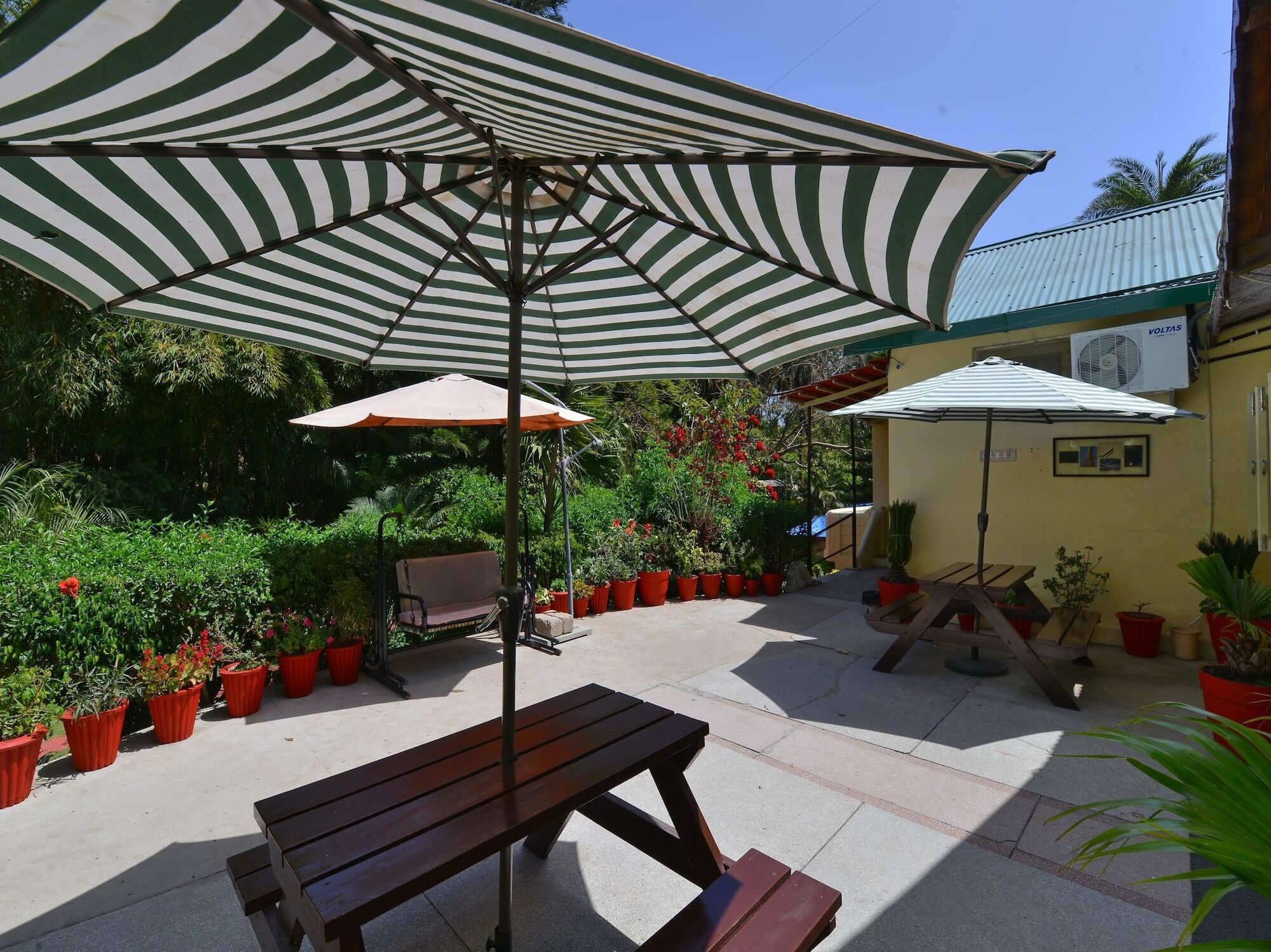 Hotel Oyo 12402 Mushkil Aasan Mount Abu Exterior foto